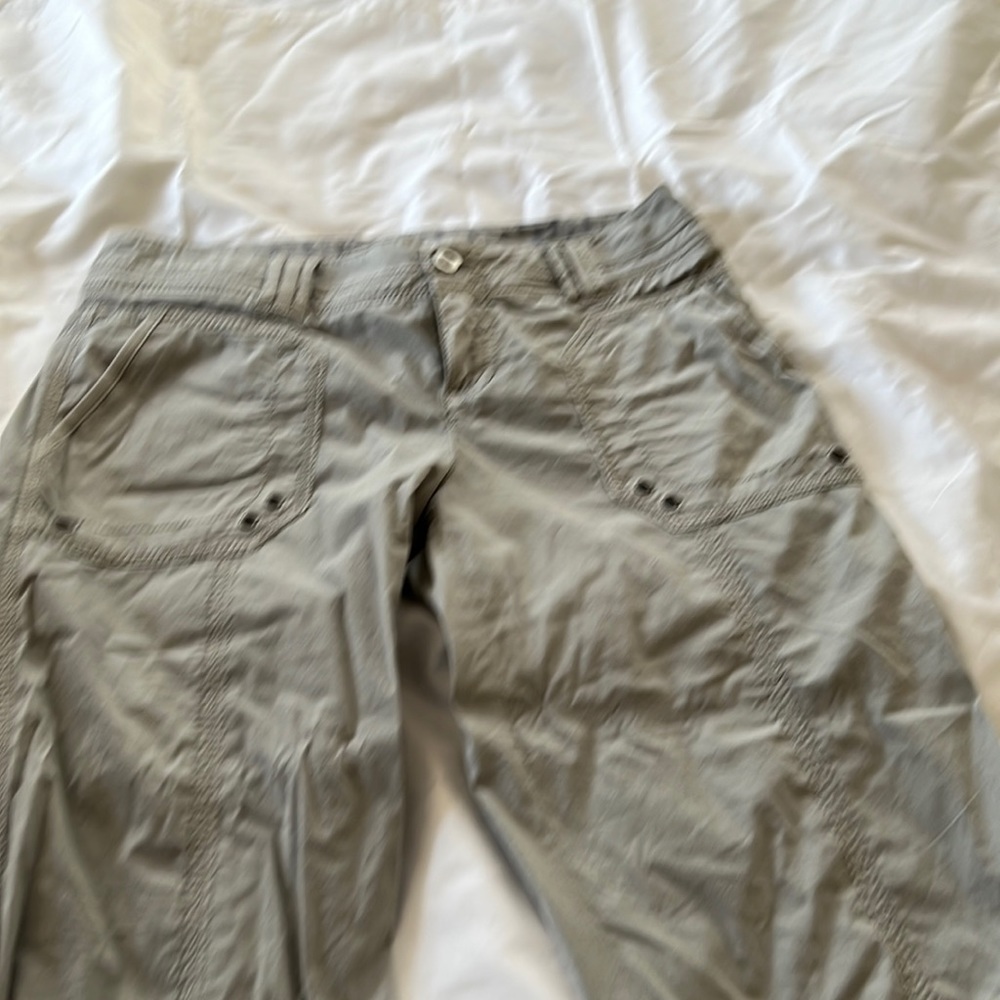 New no tags Light gray Fresh produce Capri